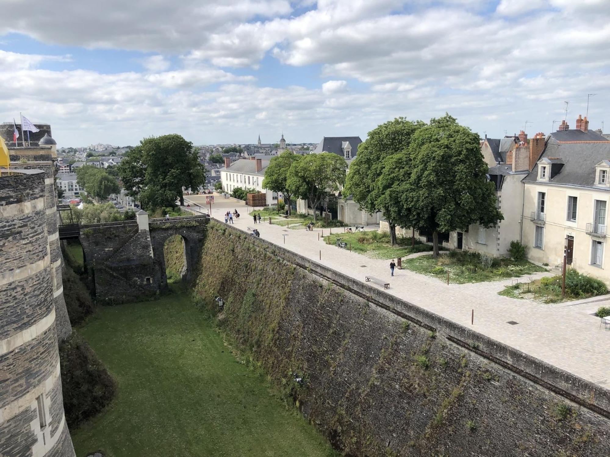 Maison Bout Du Monde Angers Hyper Centre ภายนอก รูปภาพ